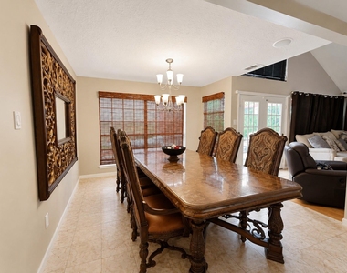 3115 Ashford Bend Drive - Photo Thumbnail 8