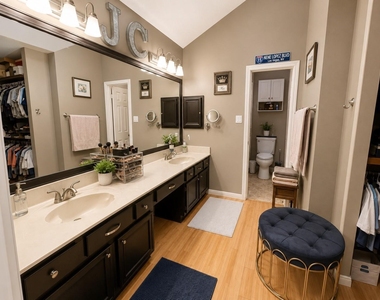 3115 Ashford Bend Drive - Photo Thumbnail 11