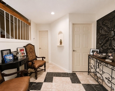 3115 Ashford Bend Drive - Photo Thumbnail 2