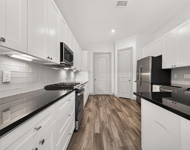 159 Benjis Place - Photo Thumbnail 12