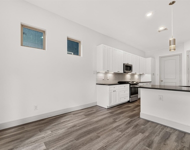 159 Benjis Place - Photo Thumbnail 9