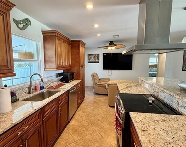 1122 El Dorado Parkway E - Photo Thumbnail 5