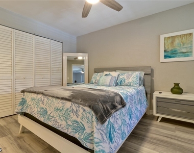 1775 Four Mile Cove Parkway - Photo Thumbnail 7