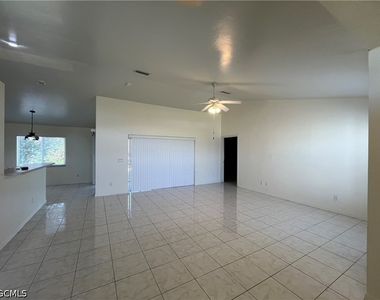 1721 Sw 16th Terrace - Photo Thumbnail 3