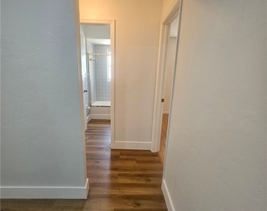5989 Hillyer Court W - Photo Thumbnail 14