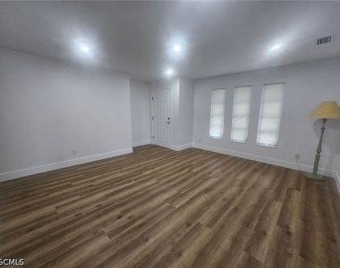 5989 Hillyer Court W - Photo Thumbnail 1
