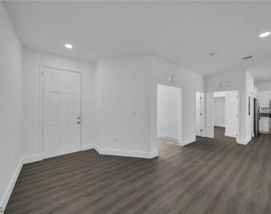 275 Sw 4th Street - Photo Thumbnail 17