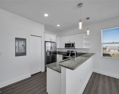 275 Sw 4th Street - Photo Thumbnail 16