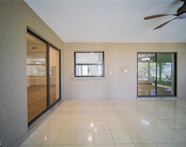 1250 Riverbend Drive - Photo Thumbnail 7