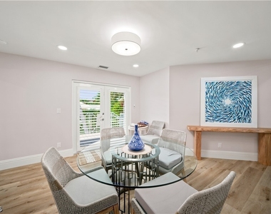 248 4th Avenue S - Photo Thumbnail 5