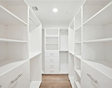 248 4th Avenue S - Photo Thumbnail 20