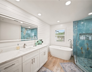 248 4th Avenue S - Photo Thumbnail 21