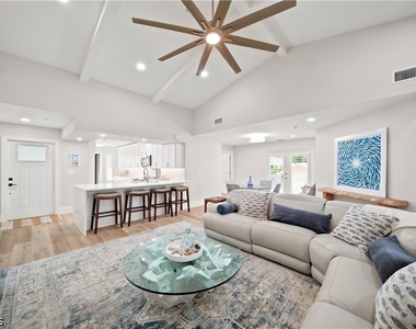 248 4th Avenue S - Photo Thumbnail 15
