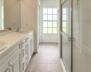 203 Nw 24th Terrace - Photo Thumbnail 11
