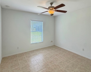 203 Nw 24th Terrace - Photo Thumbnail 7