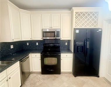3396 Dandolo Circle - Photo Thumbnail 15