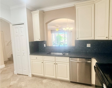 3396 Dandolo Circle - Photo Thumbnail 17