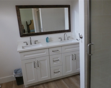 16252 Kelly Woods Drive - Photo Thumbnail 11