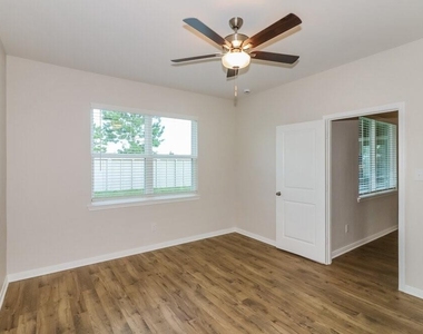 149 Dogwood Point Drive - Photo Thumbnail 6