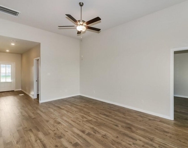 149 Dogwood Point Drive - Photo Thumbnail 2
