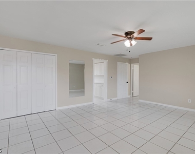 2927 Se 15th Place - Photo Thumbnail 4