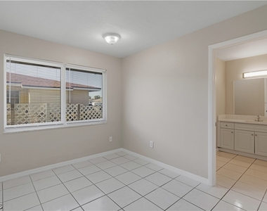 2927 Se 15th Place - Photo Thumbnail 7