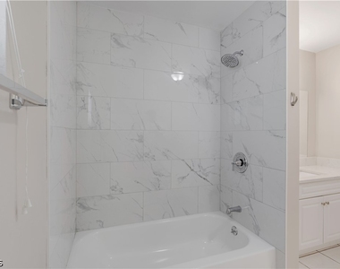 2927 Se 15th Place - Photo Thumbnail 5