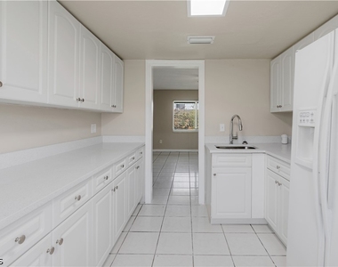 2927 Se 15th Place - Photo Thumbnail 11