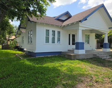 101 N N Hackberry - Photo Thumbnail 1