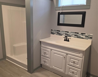 101 N N Hackberry - Photo Thumbnail 17