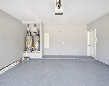 2714 Indigo Stone Lane - Photo Thumbnail 36