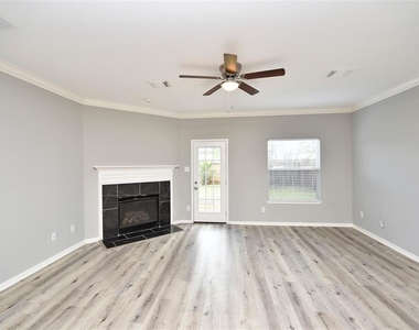 2714 Indigo Stone Lane - Photo Thumbnail 8