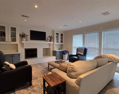 3407 Flaming Candle Drive - Photo Thumbnail 10