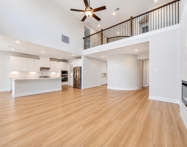 13602 Hartwell Bend Drive - Photo Thumbnail 4