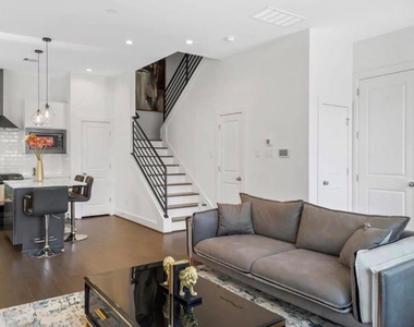 5823 Dolores Street - Photo Thumbnail 2