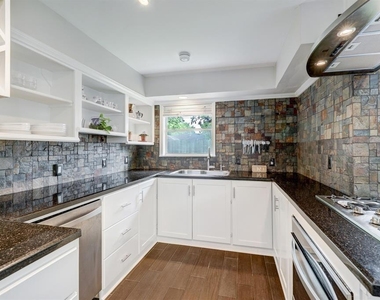 6837 Concho Street - Photo Thumbnail 8
