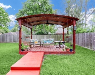 6837 Concho Street - Photo Thumbnail 14