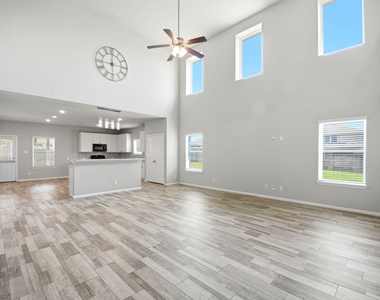 16203 Centennial Light Drive - Photo Thumbnail 7