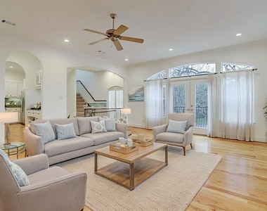 1412 Castle Court - Photo Thumbnail 5