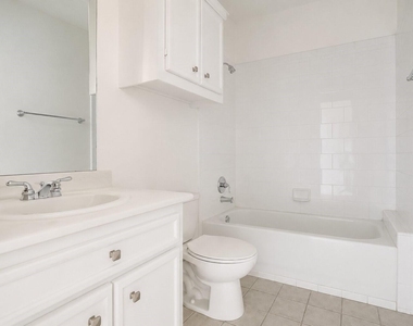 1412 Castle Court - Photo Thumbnail 19