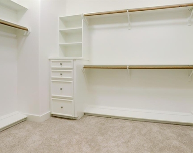 1412 Castle Court - Photo Thumbnail 17