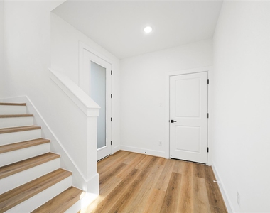 3215 Ennis Street - Photo Thumbnail 3