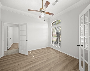 2415 Wyckchester Drive - Photo Thumbnail 6