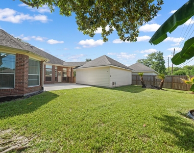 2415 Wyckchester Drive - Photo Thumbnail 25