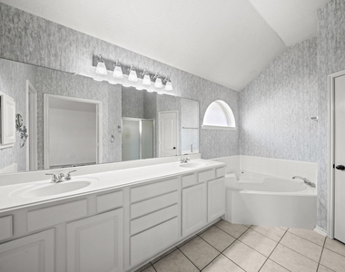 2415 Wyckchester Drive - Photo Thumbnail 15
