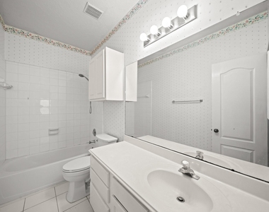2415 Wyckchester Drive - Photo Thumbnail 8