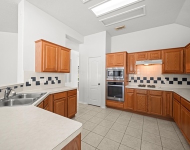 2415 Wyckchester Drive - Photo Thumbnail 20
