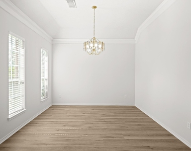 2415 Wyckchester Drive - Photo Thumbnail 4