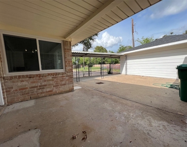 10903 Albury Drive - Photo Thumbnail 21