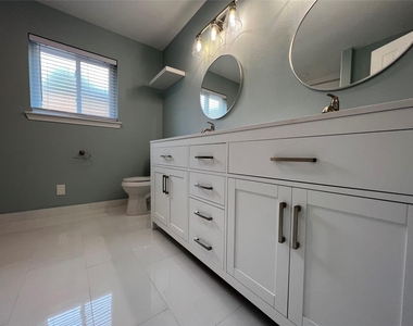 10903 Albury Drive - Photo Thumbnail 13